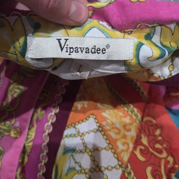 Colorful Geometric Button-Up Shirt - Picture 2 of 4